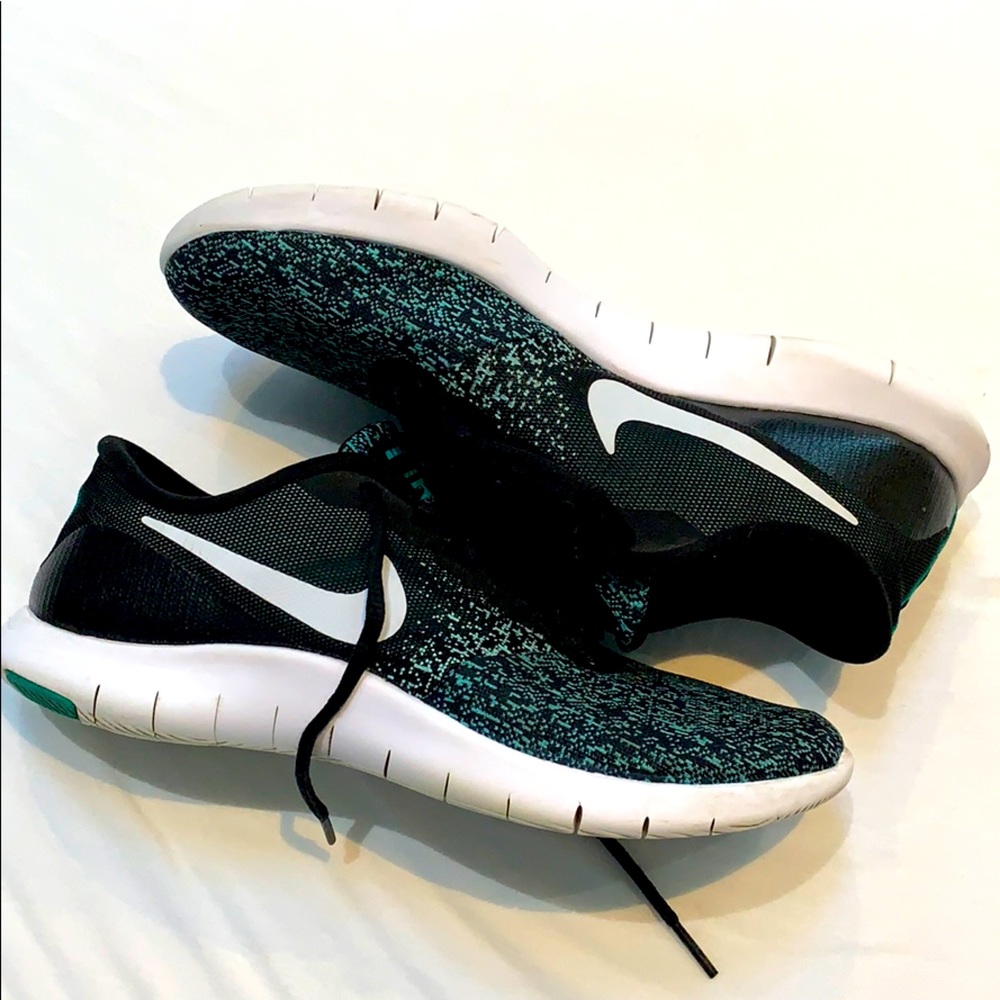 Nike flex contact sneakers